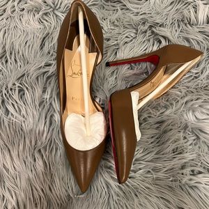 Christian Loubitins dark tan brand new pumps!